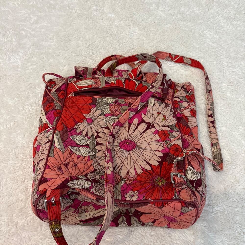 Vera Bradley Drawstring Magnetic Flap Backpack Bohemian Blooms Red Floral Travel - Picture 2 of 8
